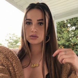 Meet your Posher, Mallory